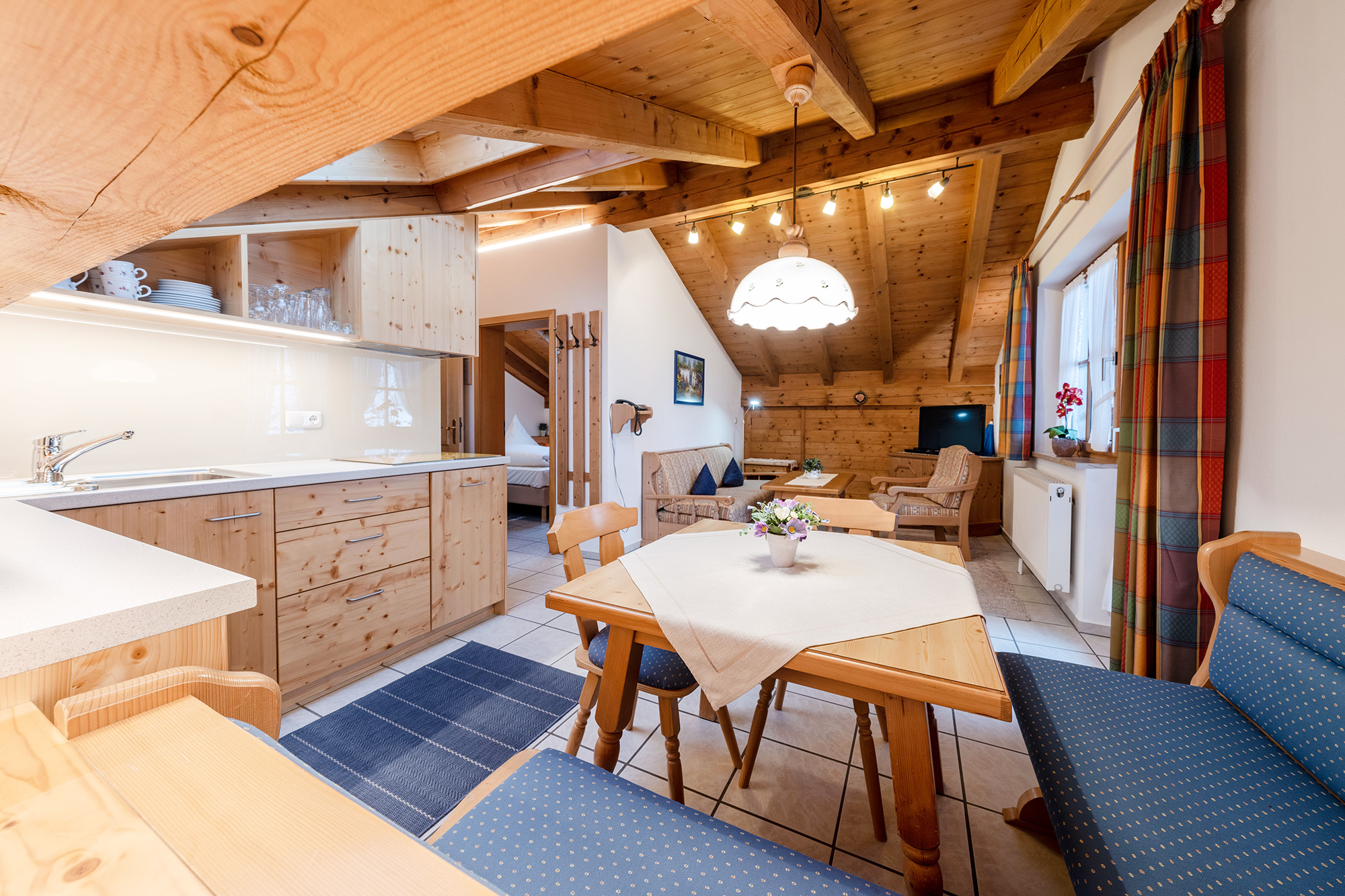 Auer-Fewo-Haus-Laintalschrofen-Fewo-Abendsonne_26_web